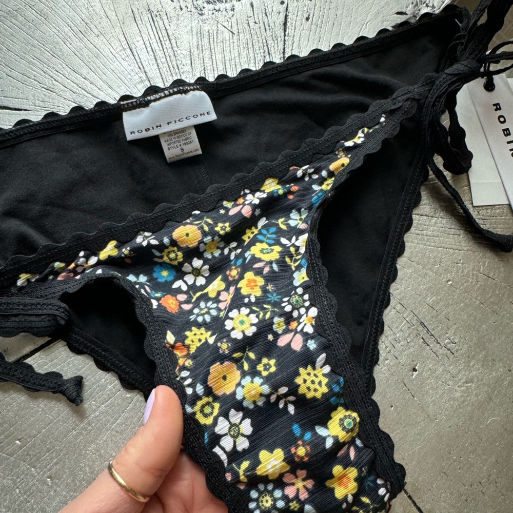 (NWT) Robin Piccone Scallop Trim Floral Bikini Bottoms - Picture 4 of 7